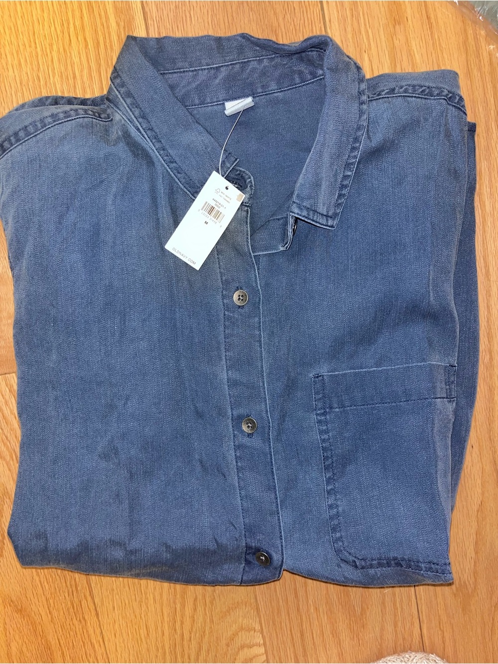 5 Old Navy NWT/NWOT Soft Tencil/Lyocell shirts! Size Medium - Picture 2 of 6